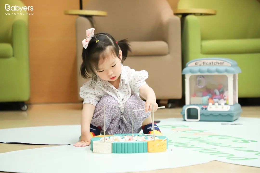 全网超火的「气球花束」被搬进了这家医院！六一「拍娃」出片率 100%！