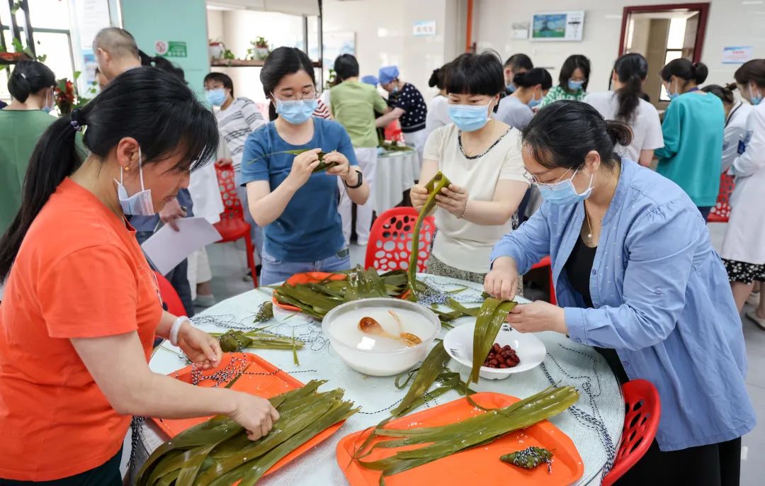 浓情端午节，粽香飘江北——南京江北医院开展员工包粽子比赛