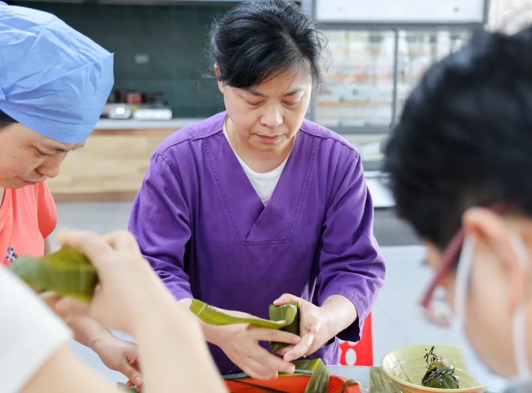 浓情端午节，粽香飘江北——南京江北医院开展员工包粽子比赛