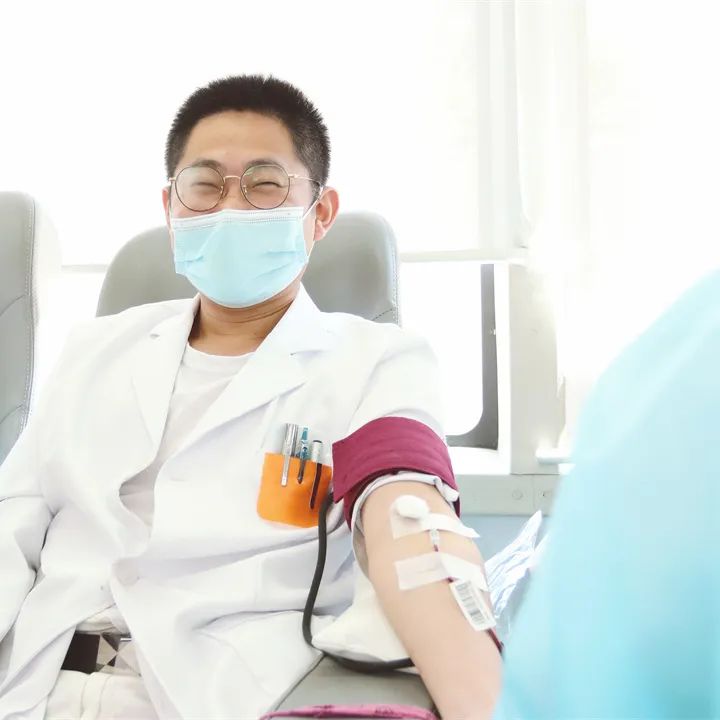 一周 2 场爱心献血活动，为爱逆行，为生命续航！