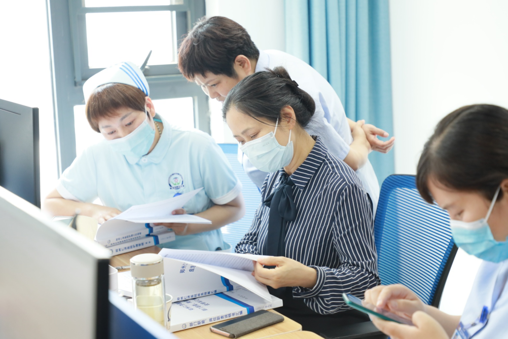 郑州仁济医院顺利通过德国莱茵 TüV 国际医疗服务质量认证复审