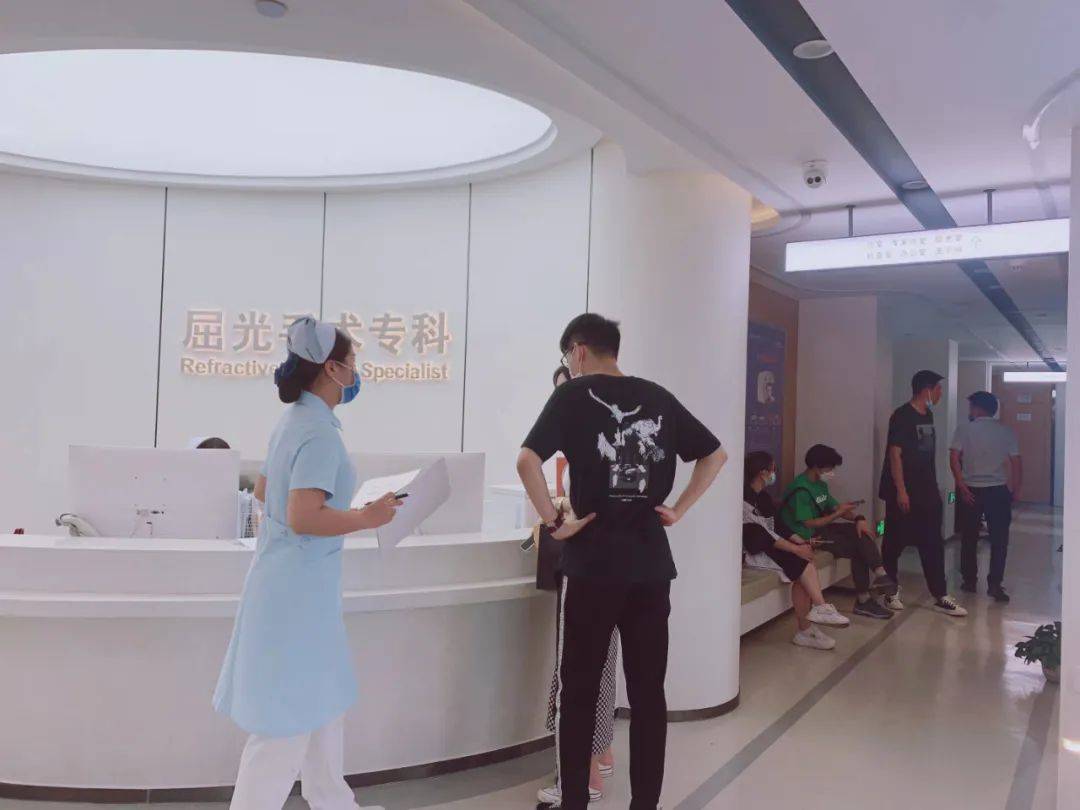因为近视专业填报受限制，怎么办？武汉普瑞眼科医院屈光手术专科医生在线支招