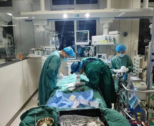 三台 ECMO 同时运行，淮安市一院重症医学科打响生命保卫战