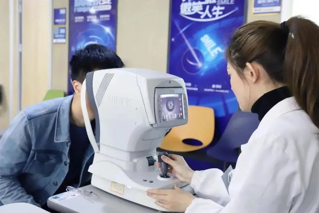 眼镜用多久需要换？各个年龄段有讲究！