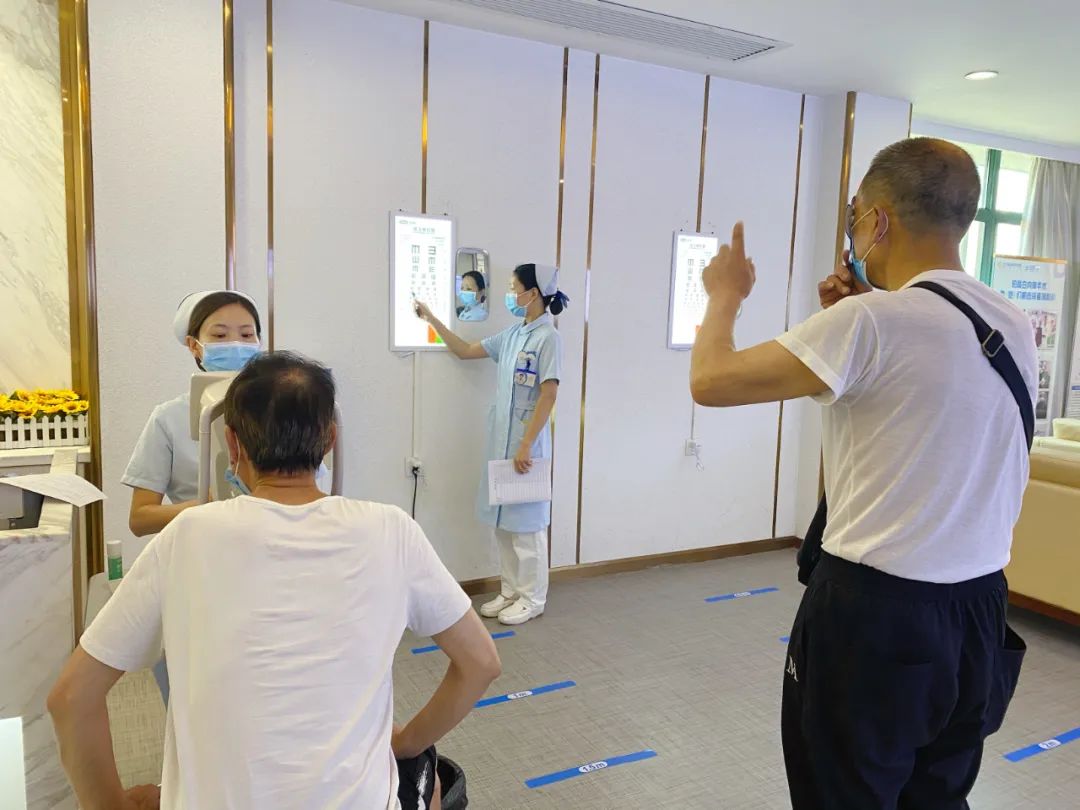 武汉普瑞眼科医院 2022 年夏季「铂晶白内障专家见面会」圆满举办