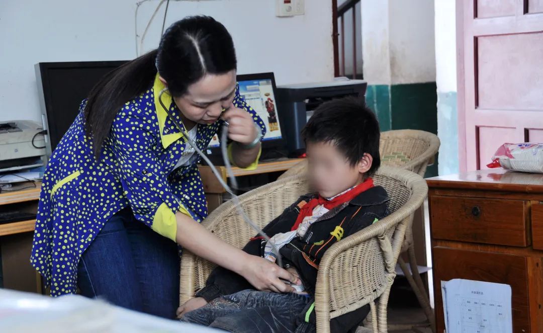 合江县人民医院儿科陈荣:一心一意为患者 崇德力行守初心