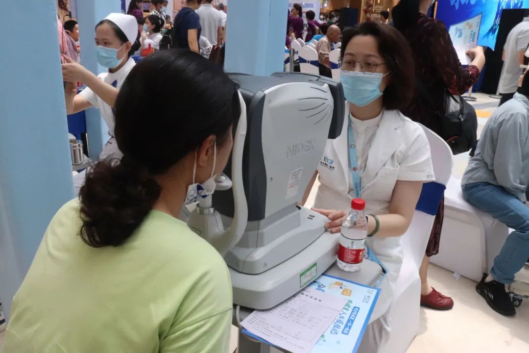 爱尔眼科 20 周年「呵护眼健康 一年一眼检」全国眼健康科普巡展-福州站，圆满落幕