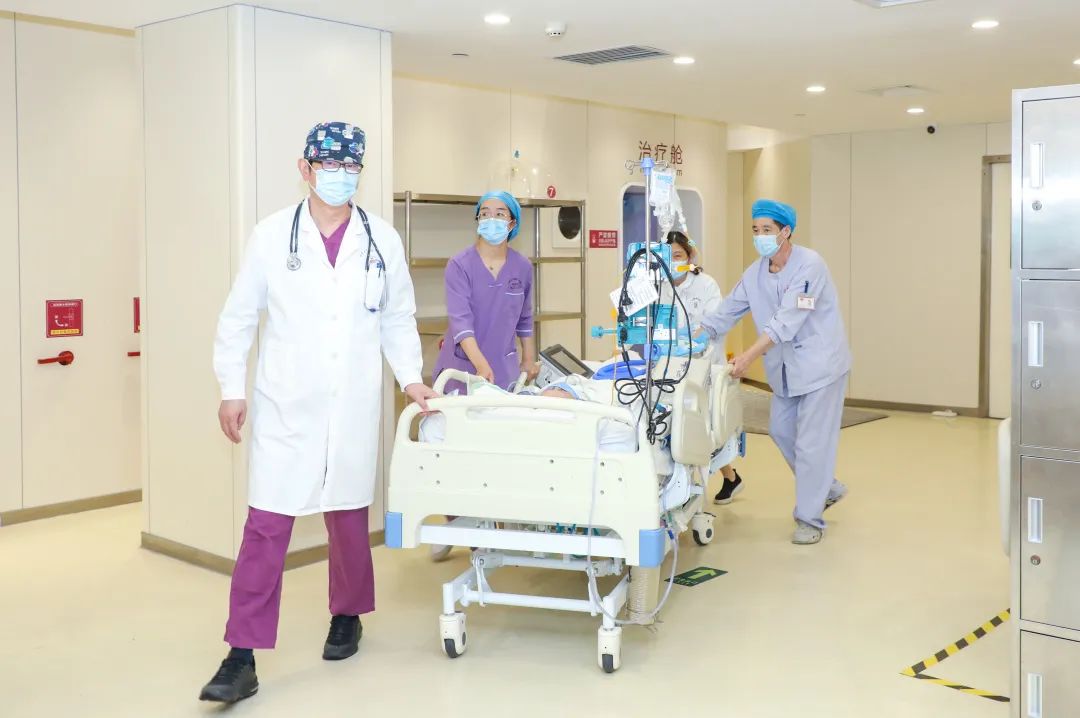 又一年轻小伙一氧化碳中毒，同济大学附属天佑医院高压氧综合治疗促醒