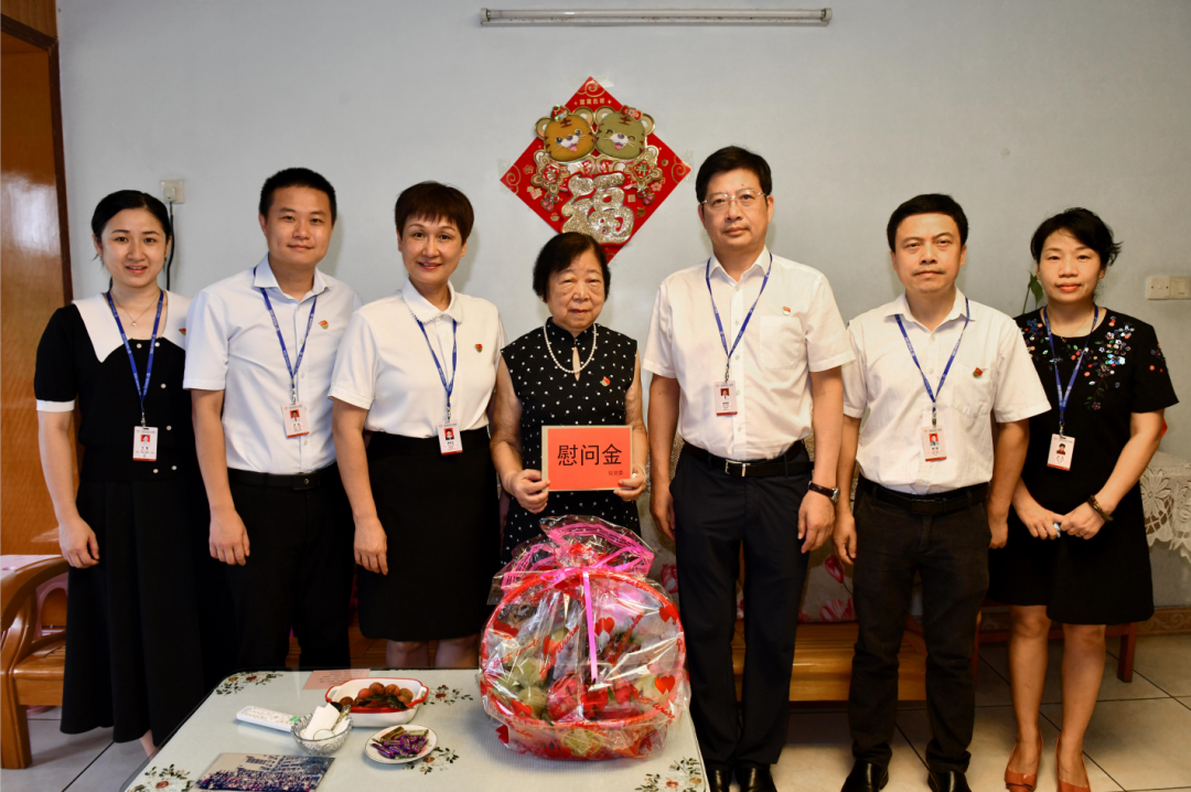 广西壮族自治区人民医院开展「七一」走访慰问党员活动