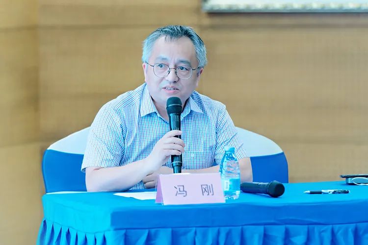 pet 多模态显像的相关经验,武汉同济医院神经外科主任陈坚教授为其