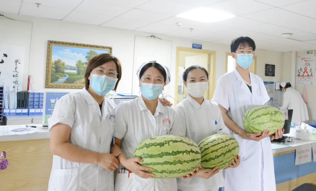 成都誉美医院：炎炎夏日送福利，「凉」了身子「暖」了心