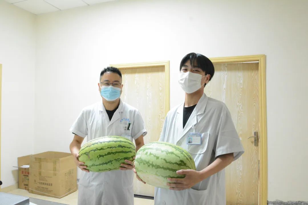 成都誉美医院：炎炎夏日送福利，「凉」了身子「暖」了心