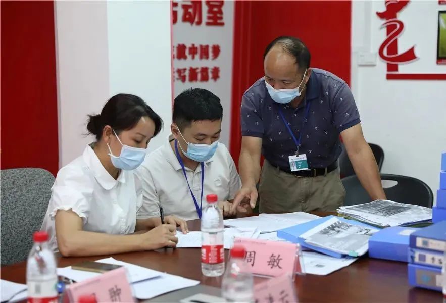 柳州市卫生健康委到柳州市红十字会医院开展安全生产和消防安全大检查