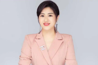 二十载芳华初心未改，每一次相遇都是她和 TA 的双向奔赴