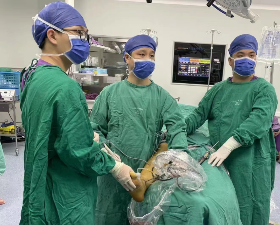 关「踝」备至——广西壮族自治区人民医院开展全关节镜下微创手术助崴脚患者康复