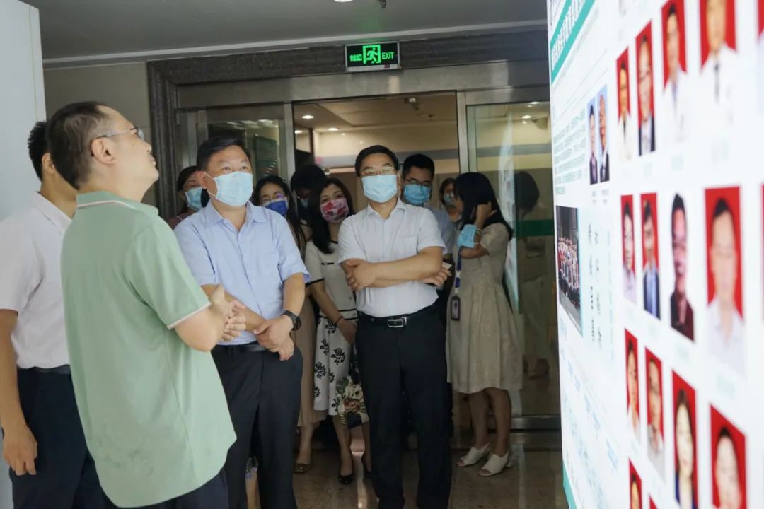 广西医科大学第一附属医院陈俊强院长带队到湘雅医院、二院、三院访问交流