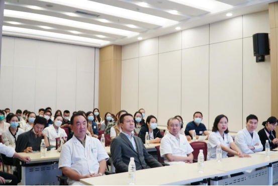 全国第二个 EVO ICL（中国区）患教培训基地在昆明艾维眼科医院成立
