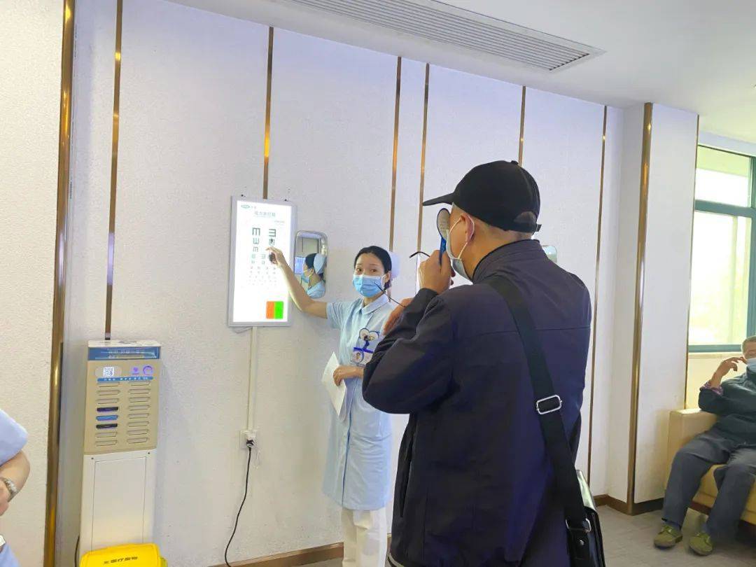 意外之祸导致眼病问题该怎么办？武汉普瑞眼科医院眼底病专家许泽骏在线科普