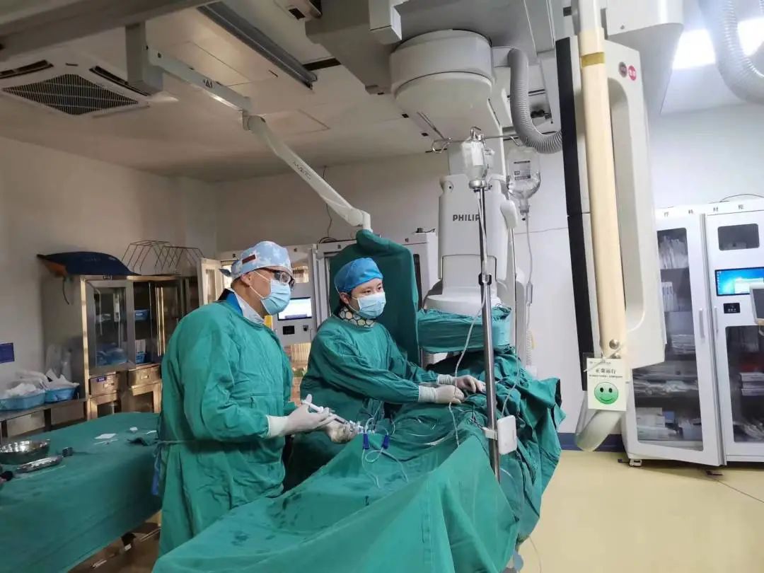 岳池县人民医院心血管内科开展桡动脉径路肾动脉造影及支架植入术