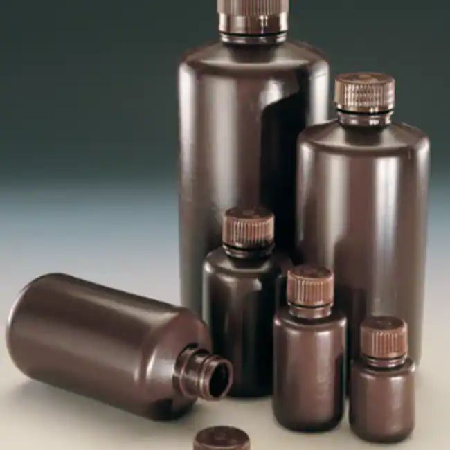 琥珀色窄口瓶，琥珀色高密度聚乙烯；琥珀色聚丙烯螺旋盖，500ml容量