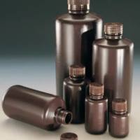 琥珀色窄口瓶，琥珀色高密度聚乙烯；琥珀色聚丙烯螺旋盖，4ml容量