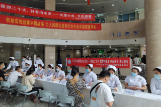 武汉大学人民医院护理专家齐上阵开展健康科普及义诊活动