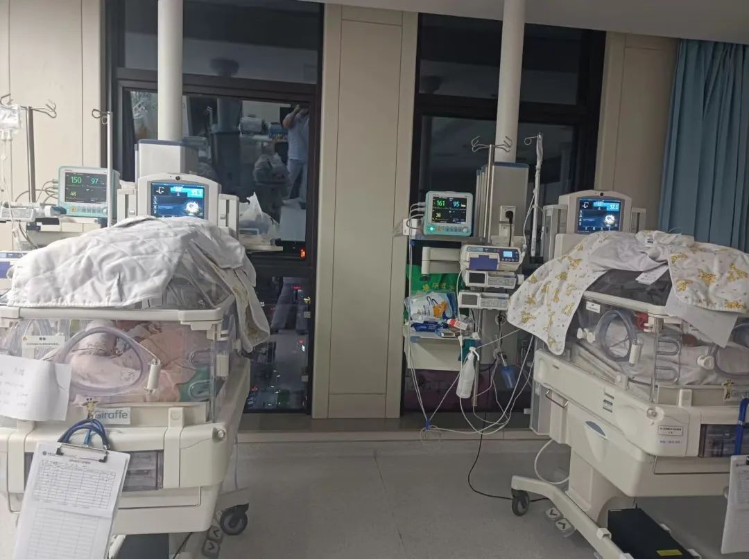 双胞胎早产，体重仅 3 斤多！重庆松山医院新生兒科层层闯关，成功救治