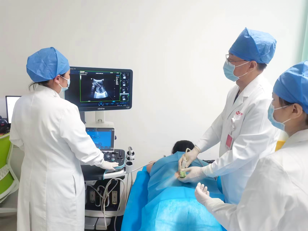 西安高新医院超声科完成两例超声引导下肺结节穿刺活检术