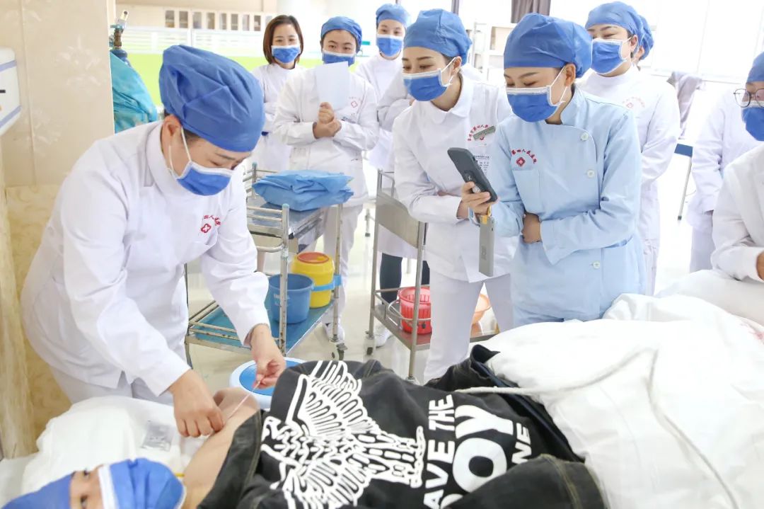 常德市第四人民医院举办第一期中等长度导管培训班