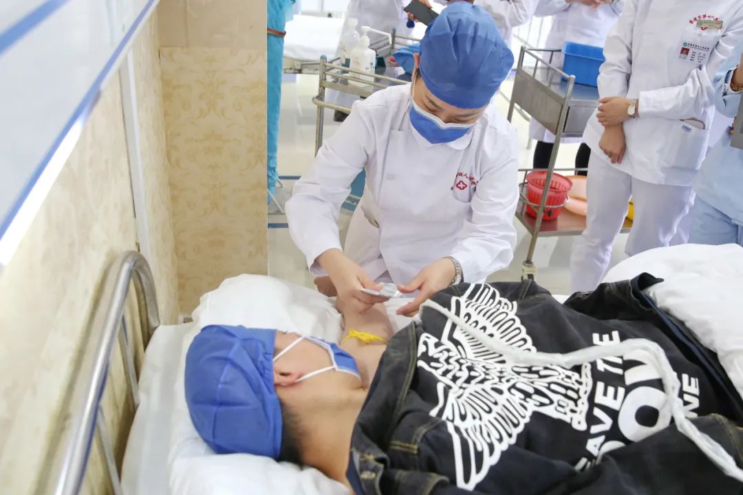 常德市第四人民医院举办第一期中等长度导管培训班