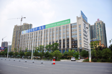 双向致敬！老兵术后向医护人员敬礼致谢