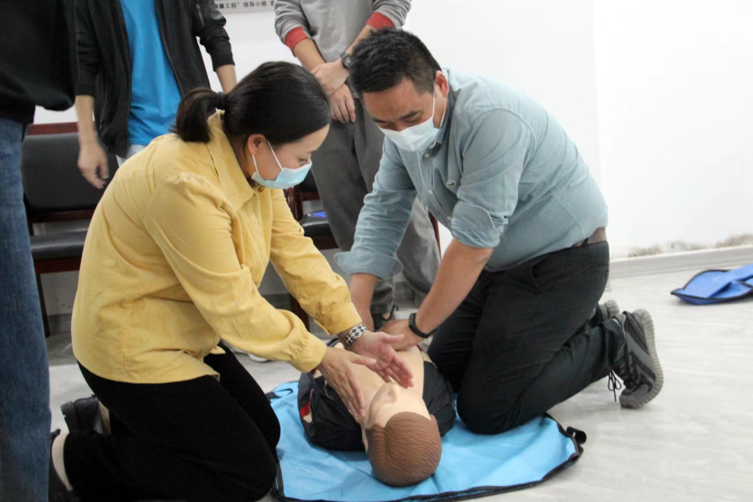 接地气，练「救」真本领----苍南县中医院新院区开展应急救护培训