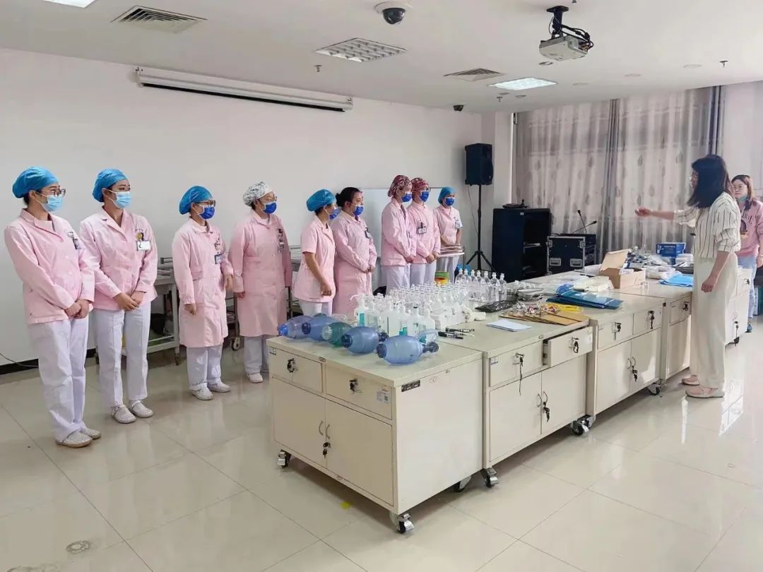 朝乾夕惕 踔厉奋发——九江市第一人民医院成功举办 2022 年度护理技能操作大比武