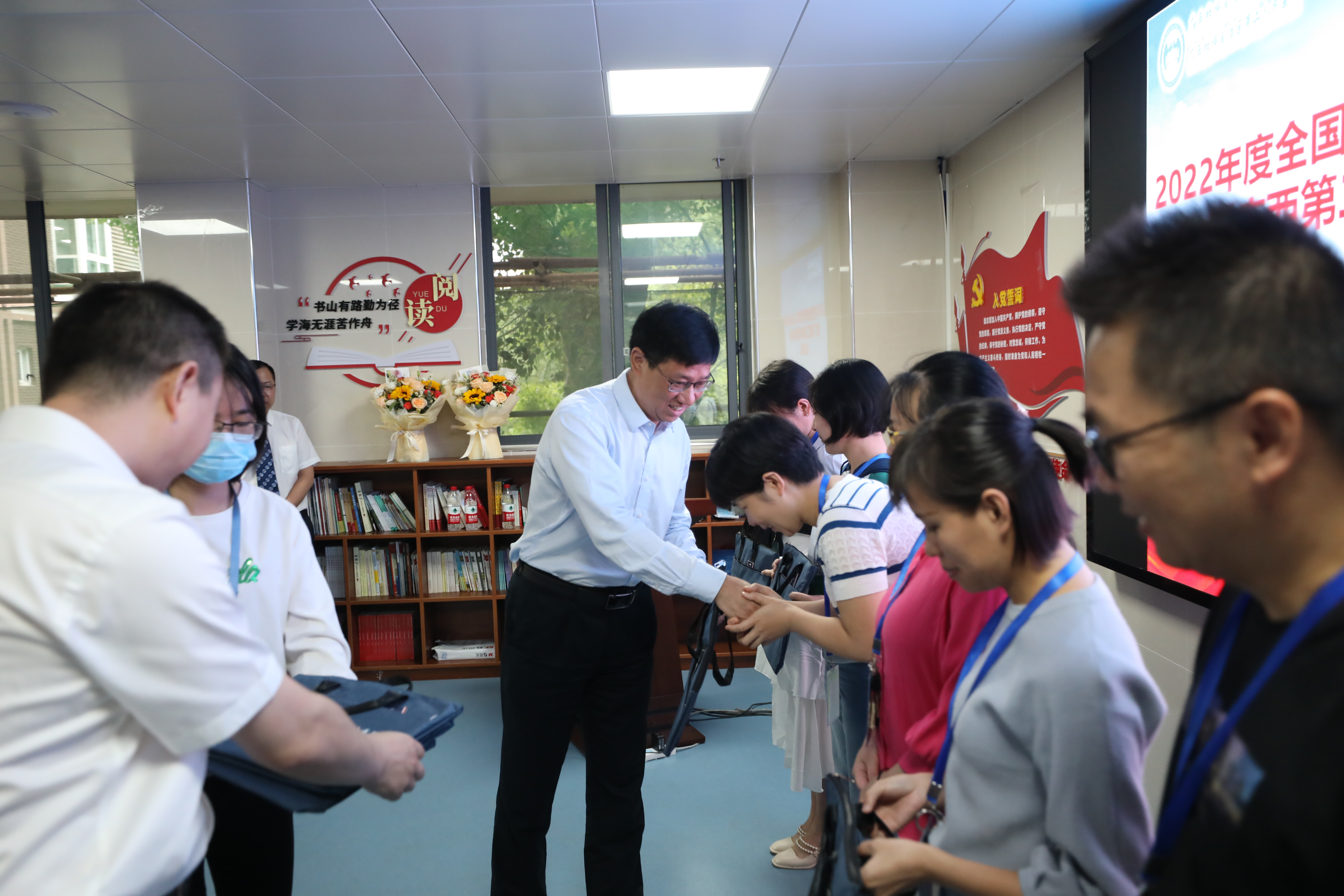 广西第二届老年医学培训班在广西壮族自治区南溪山医院顺利结业