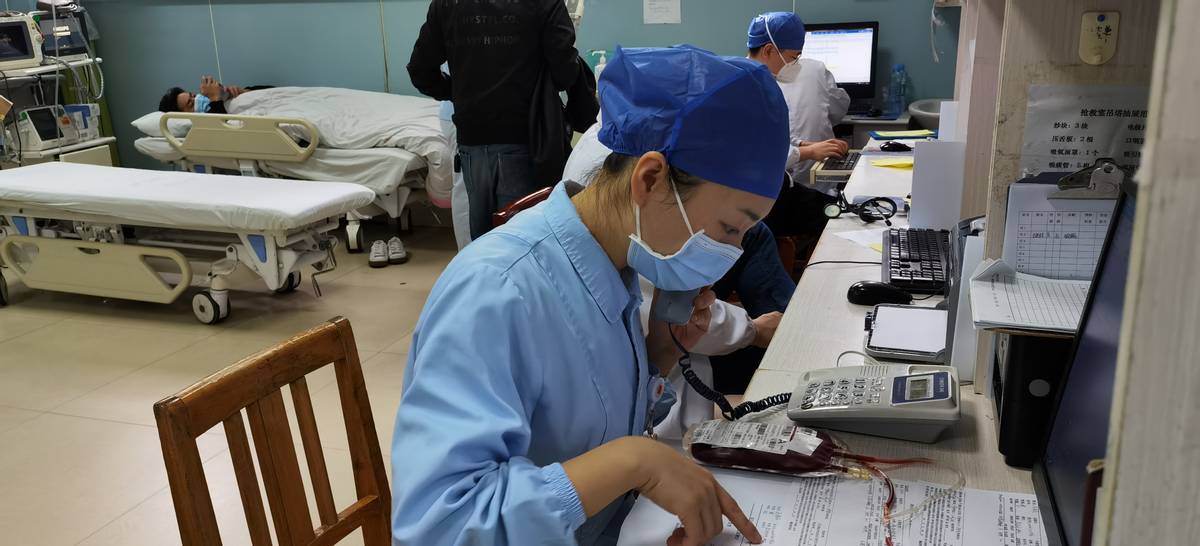南昌大学二附院急诊科开展应急用血预案多学科联合演练