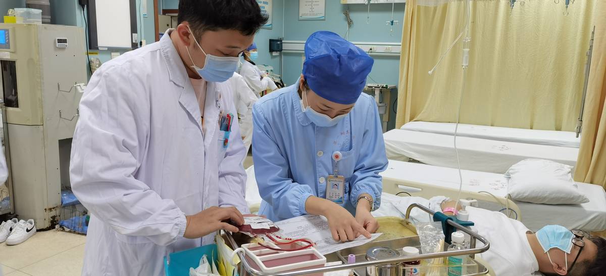 南昌大学二附院急诊科开展应急用血预案多学科联合演练