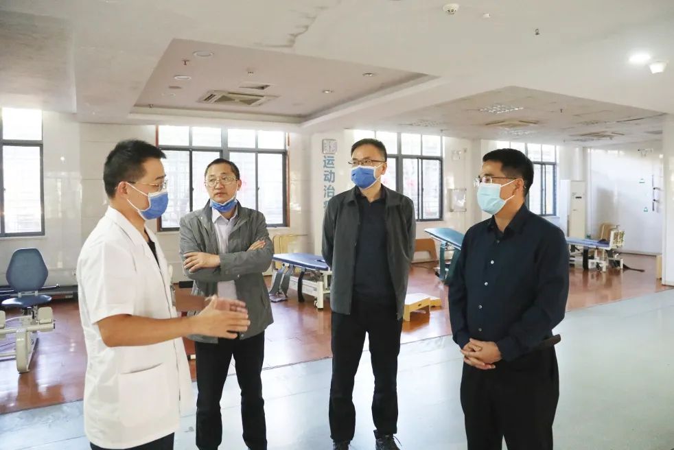 德安县人民医院赴九江市第一人民医院考察调研