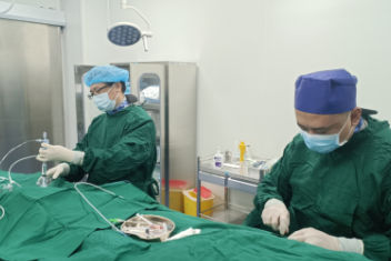 合江县中医医院首例心脏冠脉造影与心脏支架植入术成功开展