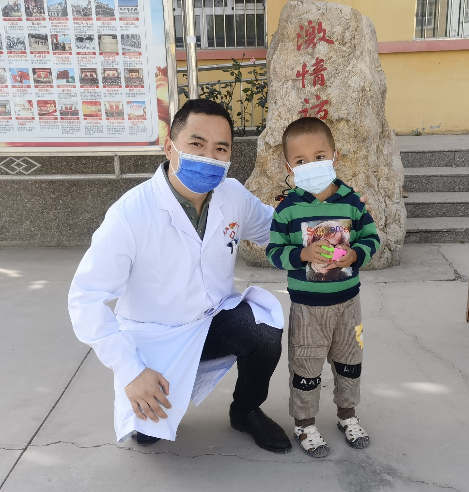 南昌大学二附院廖兵：医路向西 万里援疆