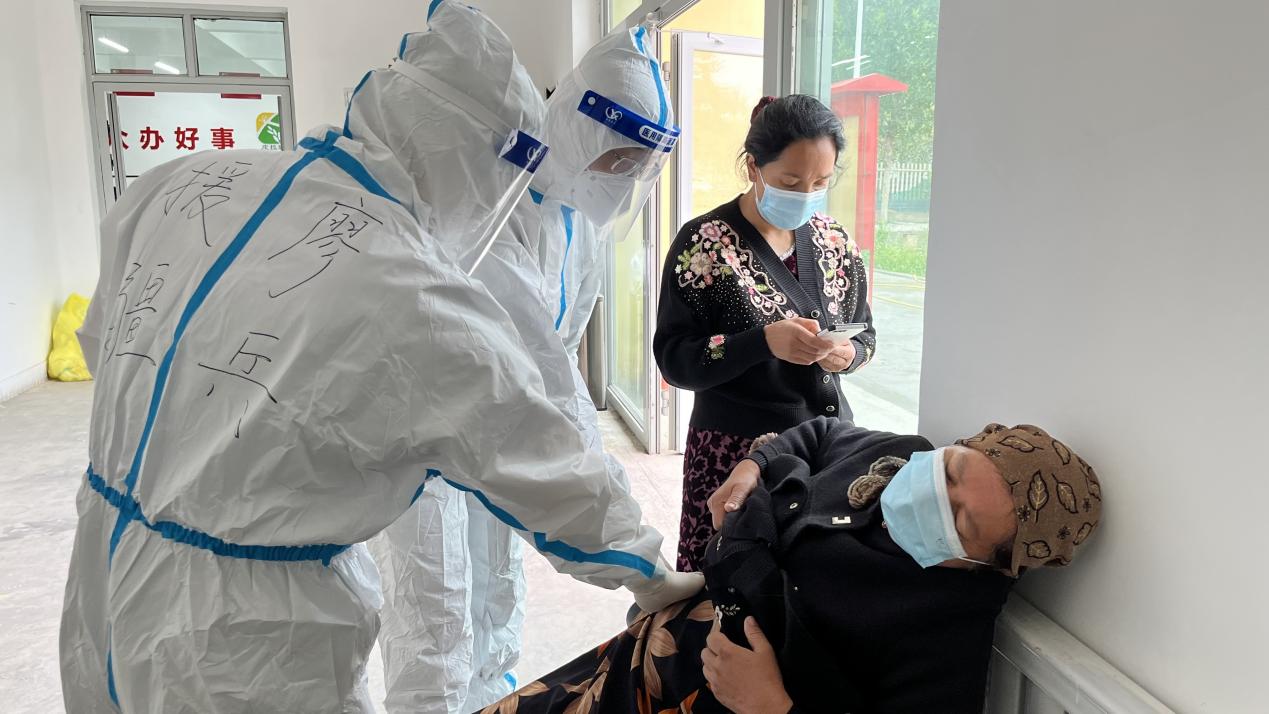 南昌大学二附院廖兵：医路向西 万里援疆