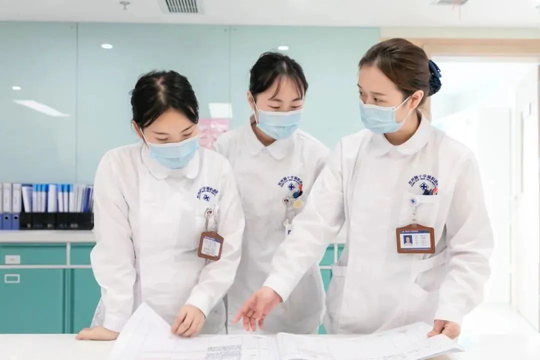 派专家，送技术，帮服务！上海天佑医院和苏州蓝十字脑科医院携手共建促发展