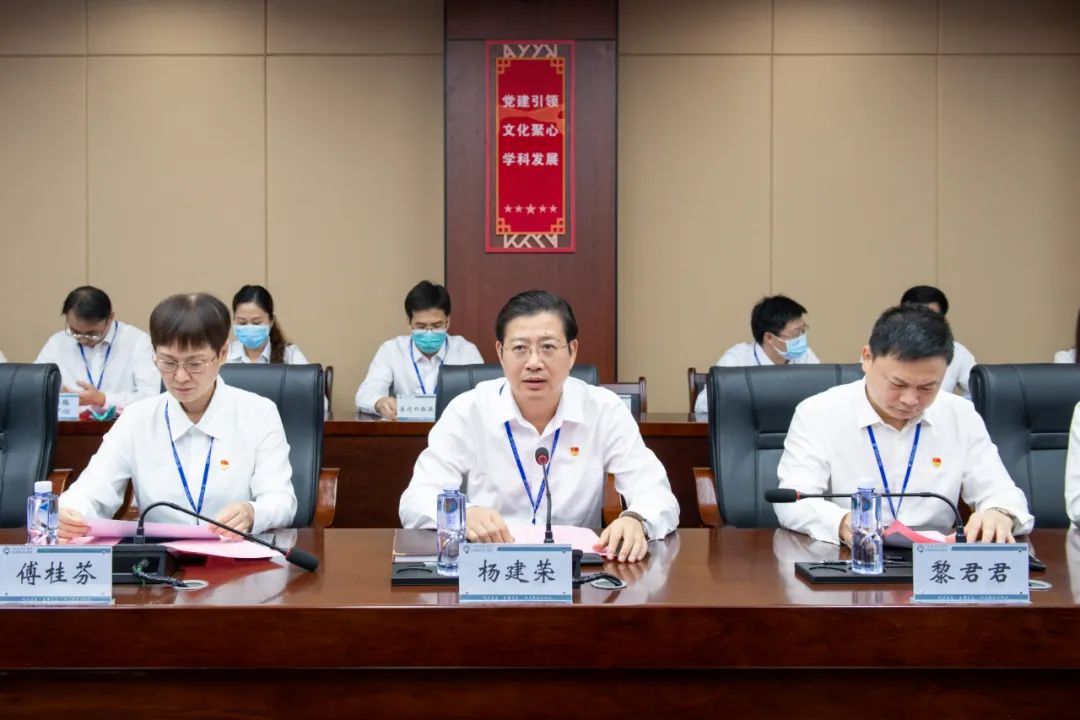 广西壮族自治区人民医院与南宁市公安局签订主动健康服务合作框架协议
