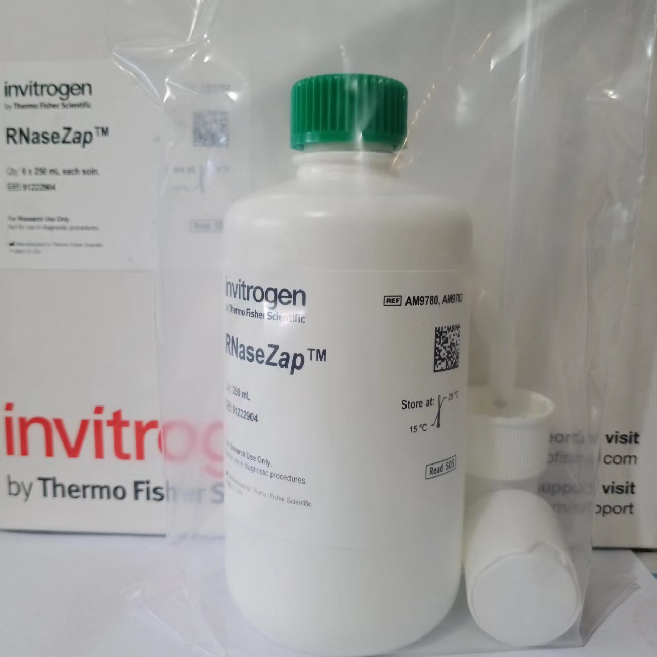 Invitrogen™ AM9780 RNaseZap™ R