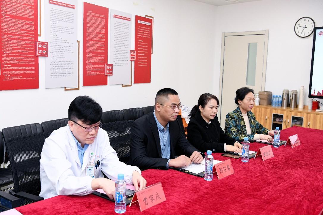 南昌大学第二附属医院举行 2022 年援外医疗队员欢送会