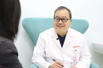 西安高新医院王宝安：「医」路四十年的高新心理「追光者」