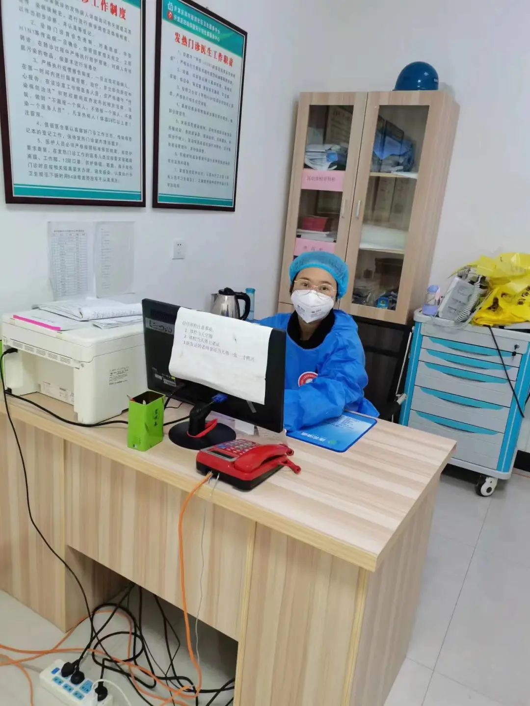 九江市第一人民医院派出发热门诊医疗队支援 12 个一线社区卫生服务中心