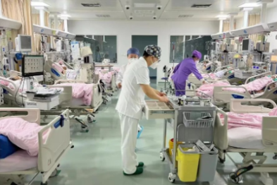 向险而行：他们用坚守点亮生命通道