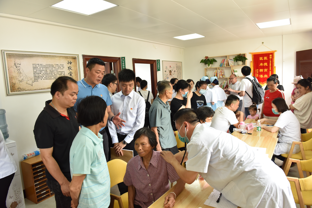 广西中医药大学一附院《「轮值村医」健康帮扶 助力乡村振兴》入选人民网 2022 乡村振兴创新案例