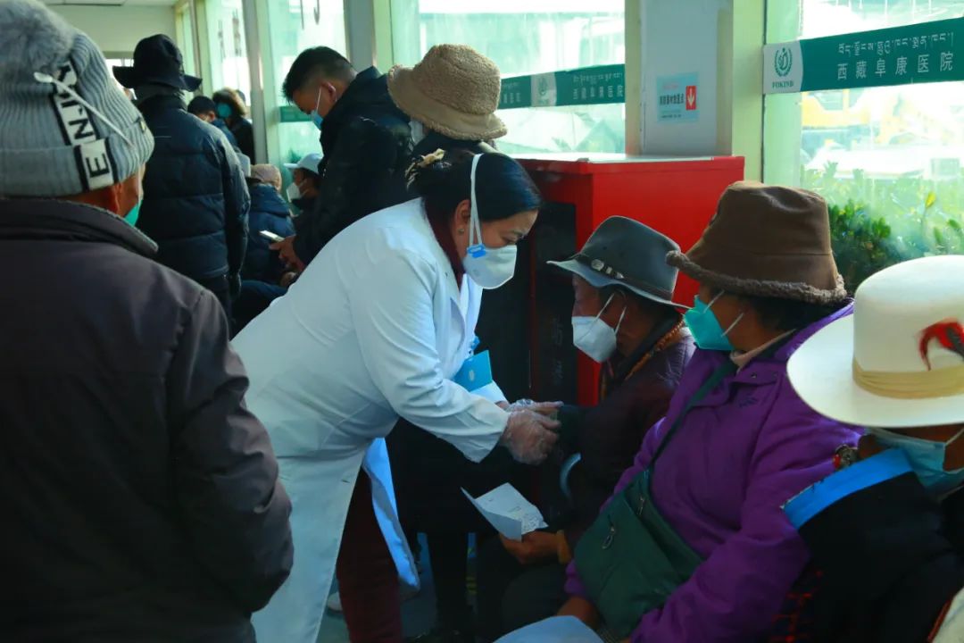 有一种「天爱」叫病人照顾患者 ——向轻伤不下火线的天使致敬