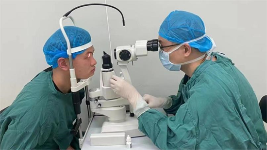 无锡华厦眼科黄亮：看一个病人交一个朋友，做一台手术成一件精品